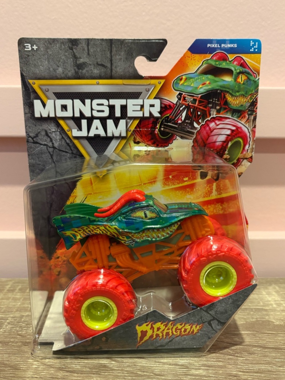 Monster Jam Series 45 CHASE Dragon monster truck